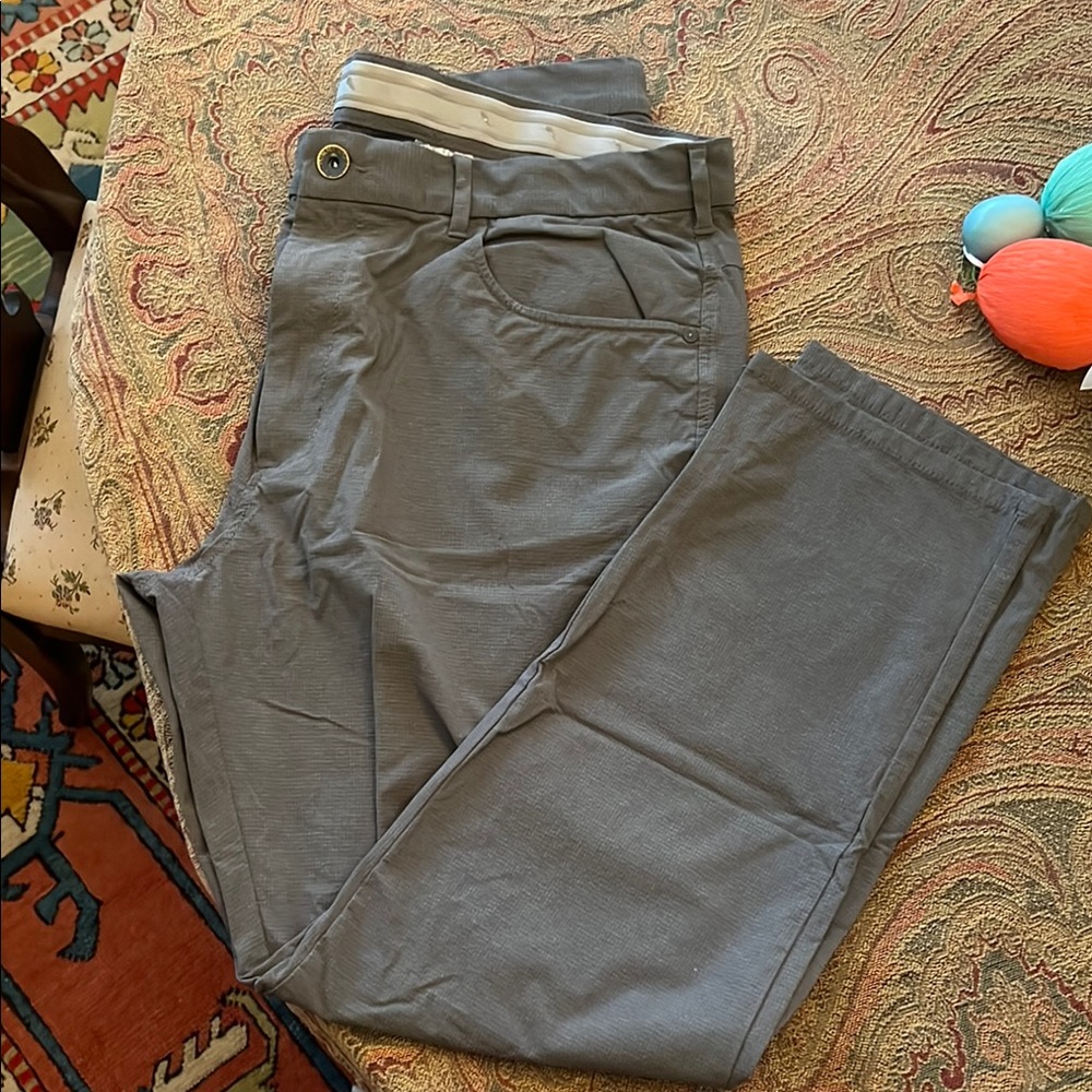 Tommy Bahama Gray Chinos Casual Style